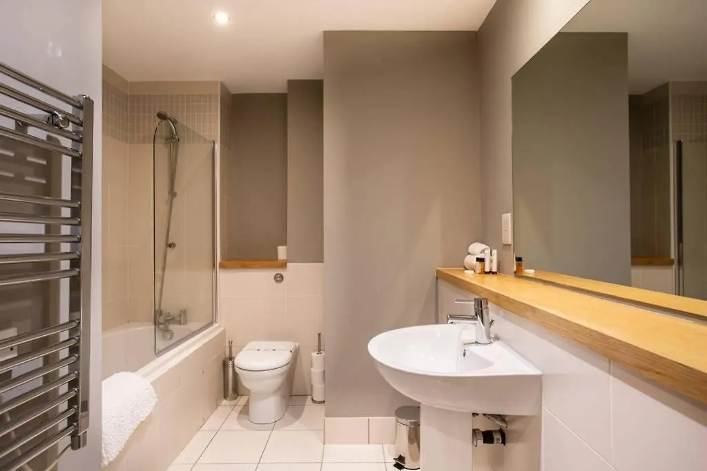Apartment Titanic & City Views, Ultra Luxury City Parking Belfast