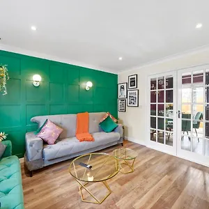  Apartment Designer House In - Hot Tub - Sleeps 10 United Kingdom