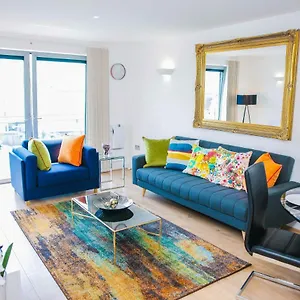  Apartment Riverside 2 Bed United Kingdom